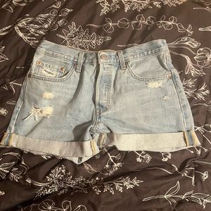 Levi’s 501 short, light distressed wash, size 27